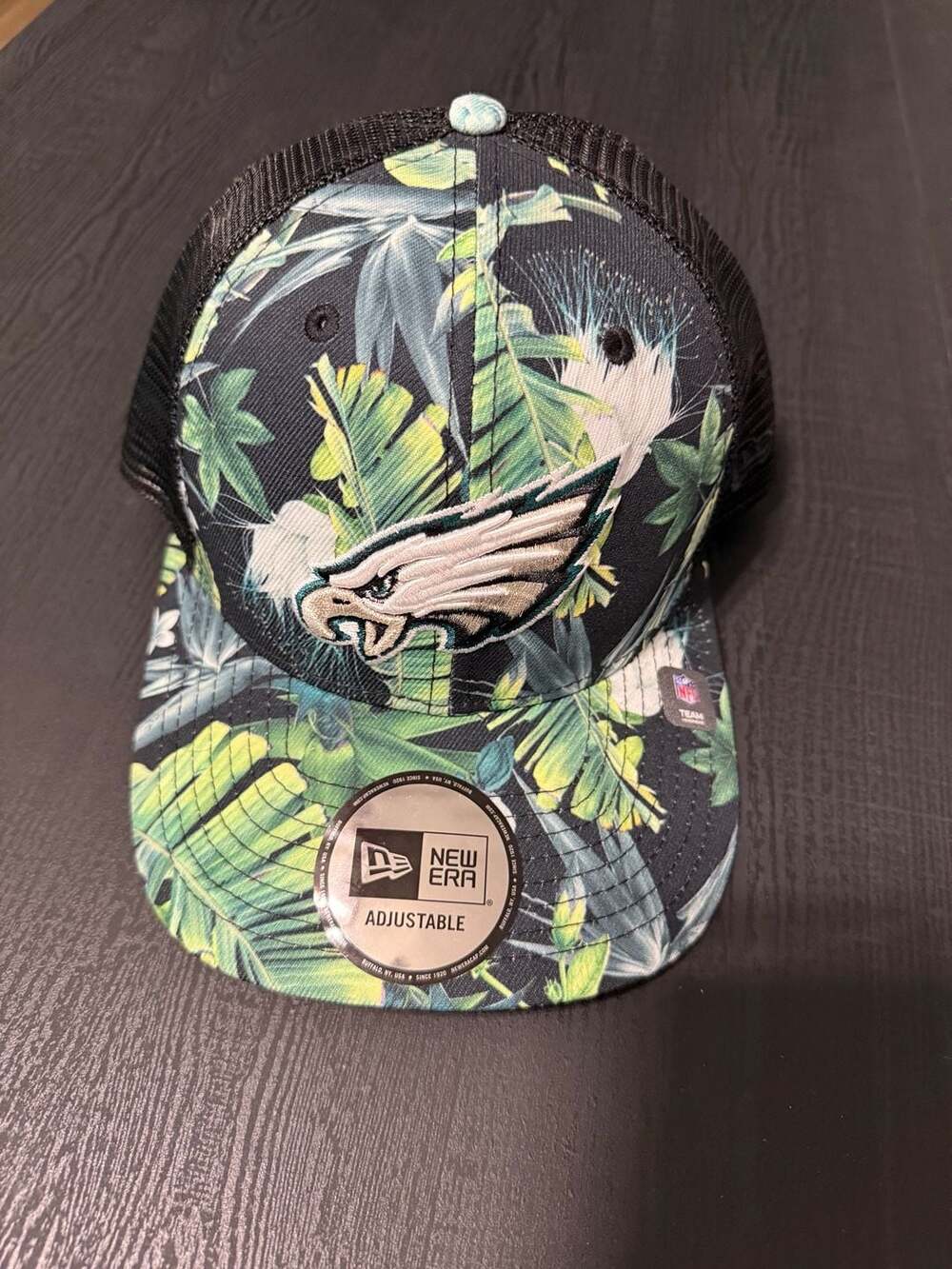 Philadelphia Eagles Tropical Leaf Pattern Hat